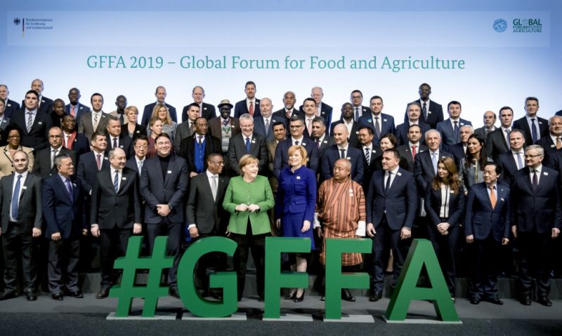 Group picture of GFFA2019 discussants